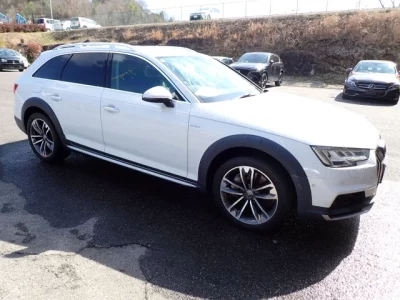 Audi A4  с аукциона в Японии