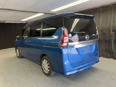 Nissan SERENA  с аукциона в Японии