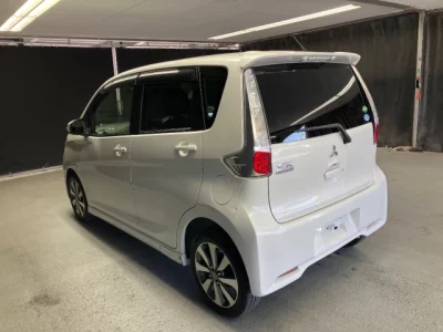 Mitsubishi EK CUSTOM