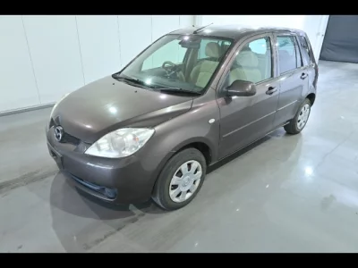 Mazda DEMIO  с аукциона в Японии