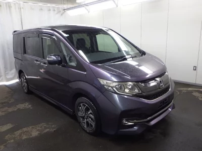 Honda STEP WAGON  с аукциона в Японии