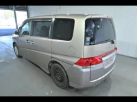 Honda STEP WAGON лот № 29135 оценка 3  с аукциона в Японии 3