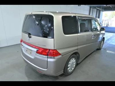 Honda STEP WAGON  с аукциона в Японии