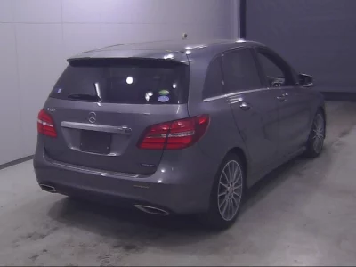 Mercedes-Benz B CLASS