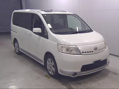 Nissan SERENA  с аукциона в Японии