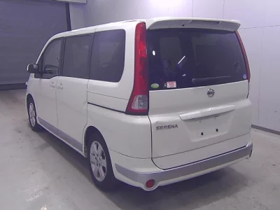 Nissan SERENA  с аукциона в Японии
