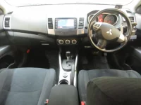 Mitsubishi OUTLANDER лот № 28023 оценка R  с аукциона в Японии 4