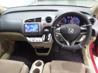 Honda STREAM лот № 19077 оценка 3.5  с аукциона в Японии 4