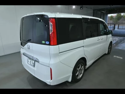 Honda STEP WAGON  с аукциона в Японии
