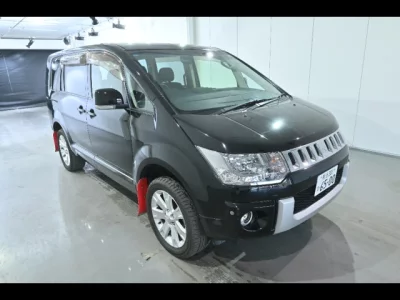 Mitsubishi DELICA D5