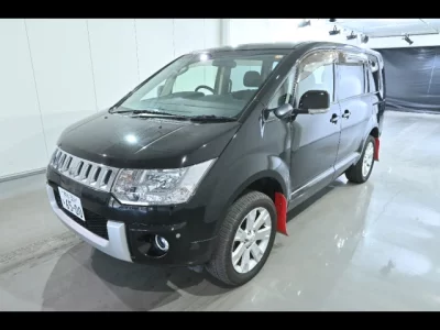 Mitsubishi DELICA D5