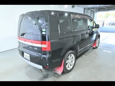 Mitsubishi DELICA D5