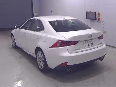 Lexus IS