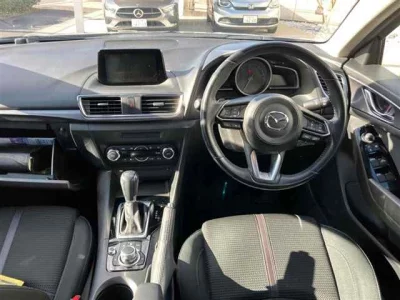 Mazda AXELA  с аукциона в Японии