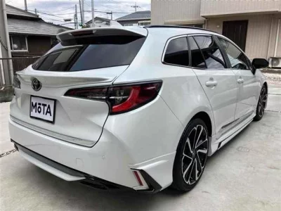 Toyota COROLLA TOURING  с аукциона в Японии