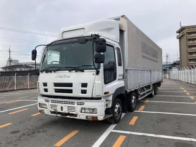 Isuzu GIGA