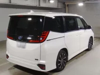 Toyota NOAH лот № 2182 оценка 4.5  с аукциона в Японии 1