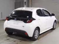 Toyota YARIS лот № 2093 оценка 4.5  с аукциона в Японии 1