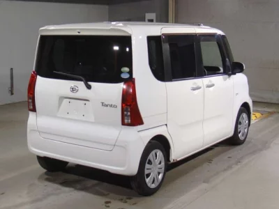 Daihatsu TANTO  с аукциона в Японии