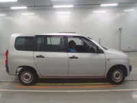 Toyota PROBOX лот № 10104 оценка 3  с аукциона в Японии 2