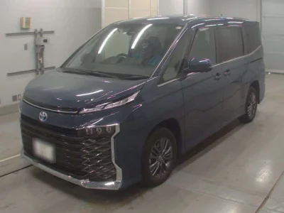 Toyota VOXY  с аукциона в Японии