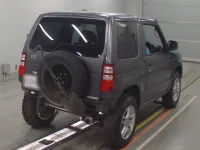 Nissan KIX лот № 221 оценка R  с аукциона в Японии 1