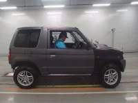 Nissan KIX лот № 221 оценка R  с аукциона в Японии 2