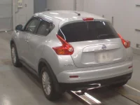 Nissan JUKE лот № 30282 оценка 4  с аукциона в Японии 5