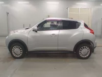 Nissan JUKE лот № 30282 оценка 4  с аукциона в Японии 3