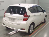 Nissan NOTE лот № 30091 оценка 3  с аукциона в Японии 1