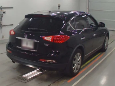 Nissan SKYLINE CROSSOVER