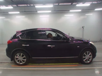 Nissan SKYLINE CROSSOVER