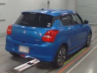 Suzuki SWIFT лот № 30480 оценка 4  с аукциона в Японии 1