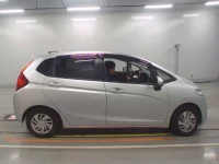 Honda FIT лот № 30016 оценка R  с аукциона в Японии 2