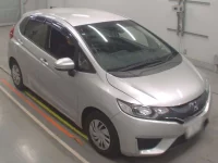 Honda FIT лот № 30016 оценка R  с аукциона в Японии 4
