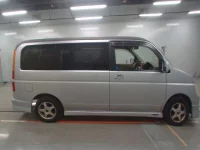 Honda STEP WAGON лот № 10067 оценка 4  с аукциона в Японии 2