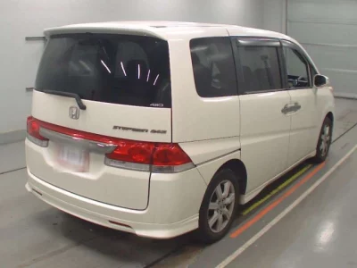 Honda STEP WAGON  с аукциона в Японии