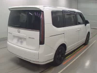 Honda STEP WAGON лот № 30018 оценка 4.5  с аукциона в Японии 1
