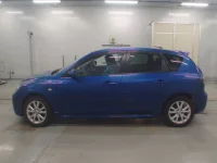 Mazda AXELA лот № 10012 оценка 3  с аукциона в Японии 3