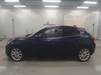 Mazda AXELA лот № 10064 оценка 3.5  с аукциона в Японии 3