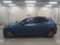 Mazda AXELA лот № 30099 оценка 3.5  с аукциона в Японии 3