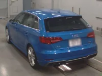 Audi A3 лот № 38017 оценка 4  с аукциона в Японии 5