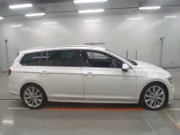Volkswagen PASSAT VARIANT лот № 38041 оценка 4  с аукциона в Японии 2