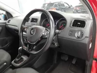 Volkswagen POLO лот № 38047 оценка 4  с аукциона в Японии 6