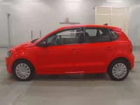 Volkswagen POLO лот № 38047 оценка 4  с аукциона в Японии 3