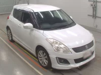 Suzuki SWIFT лот № 30253 оценка R  с аукциона в Японии 4