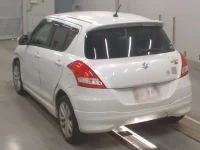 Suzuki SWIFT лот № 30253 оценка R  с аукциона в Японии 5
