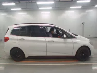 BMW 2-Series лот № 38073 оценка 5  с аукциона в Японии 2