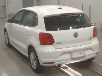 Volkswagen POLO лот № 38077 оценка 4.5  с аукциона в Японии 5