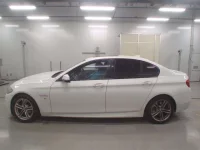 BMW 5-Series лот № 38085 оценка 4  с аукциона в Японии 3